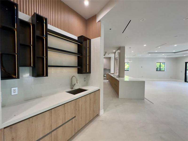  Single Family Homes Photo 7: 11951 SW 3rd St  Plantation,  FL 33325