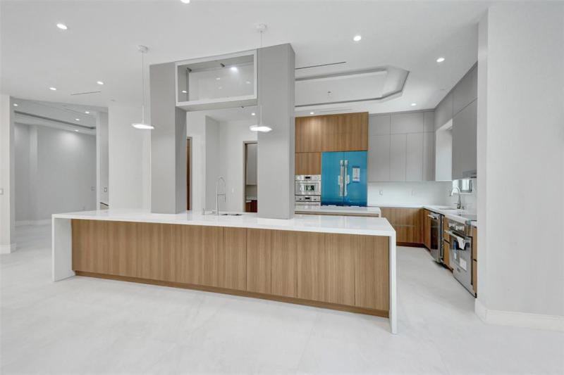  Single Family Homes Photo 9: 11951 SW 3rd St  Plantation,  FL 33325