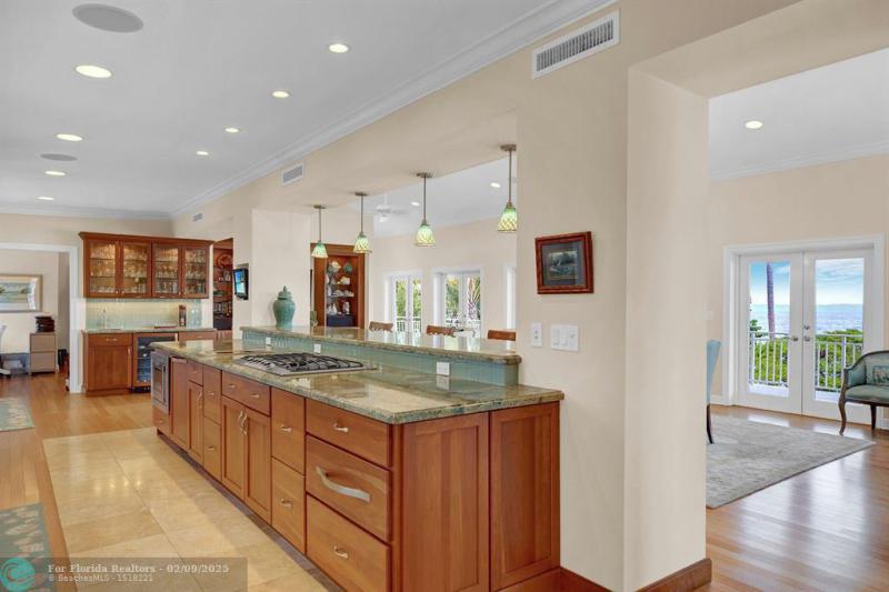  Single Family Homes Photo 24: 170 Sapodilla Dr  Islamorada,  FL 33036