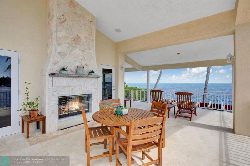  Single Family Homes Photo 35: 170 Sapodilla Dr  Islamorada,  FL 33036