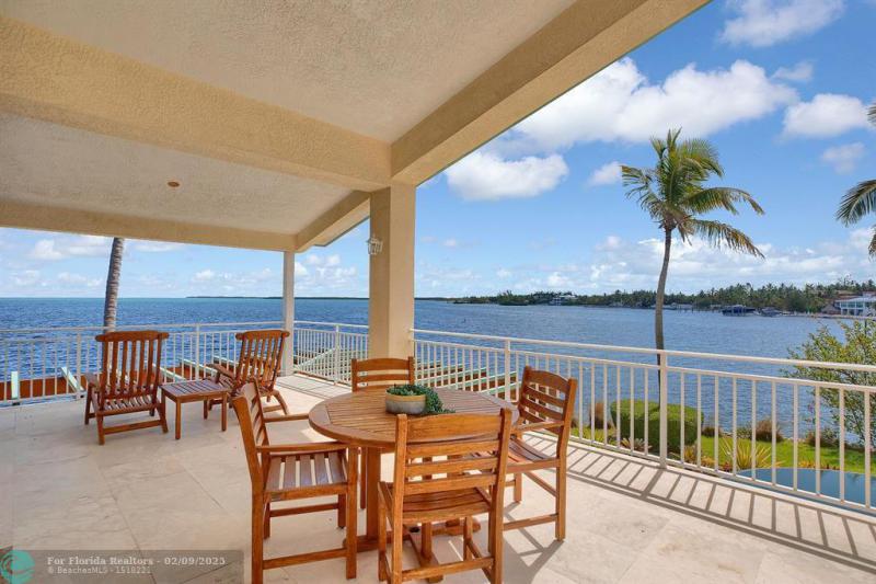  Single Family Homes Photo 36: 170 Sapodilla Dr  Islamorada,  FL 33036