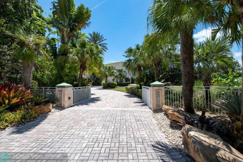 Single Family Homes Photo 5: 170 Sapodilla Dr  Islamorada,  FL 33036