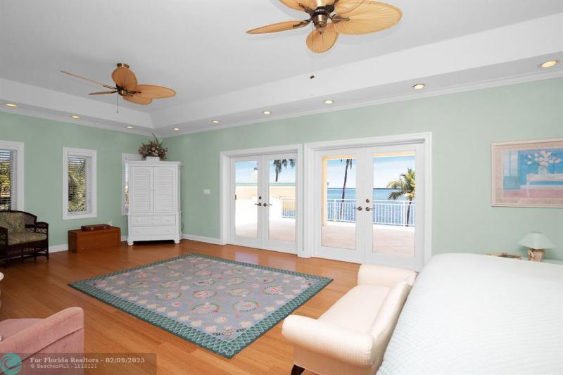  Single Family Homes Photo 52: 170 Sapodilla Dr  Islamorada,  FL 33036
