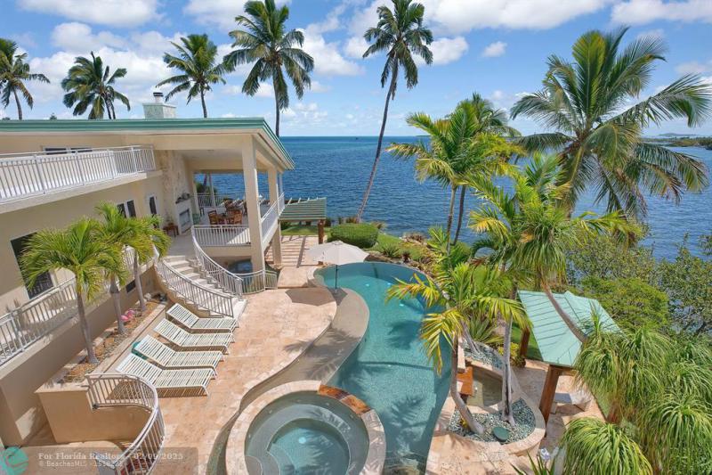  Single Family Homes Photo 54: 170 Sapodilla Dr  Islamorada,  FL 33036