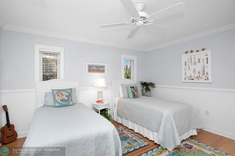  Single Family Homes Photo 57: 170 Sapodilla Dr  Islamorada,  FL 33036