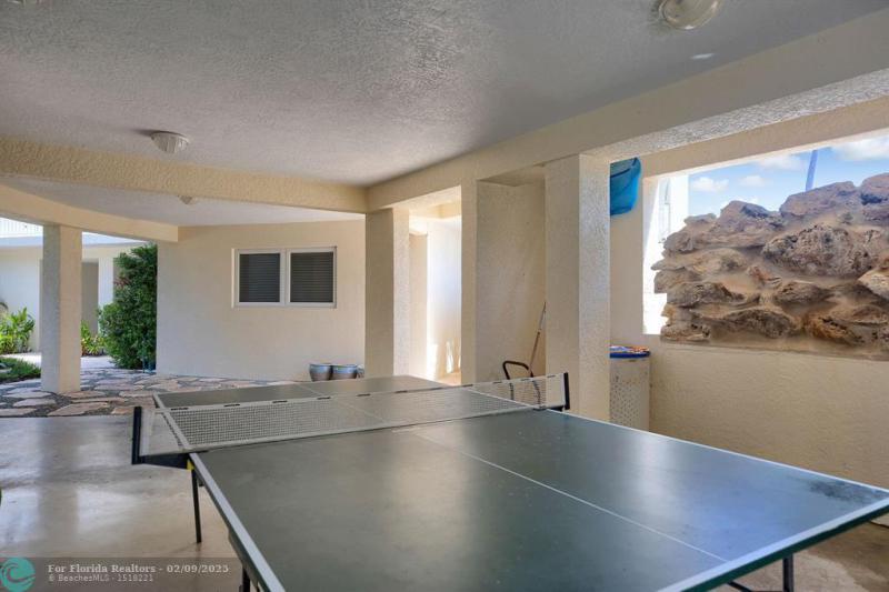  Single Family Homes Photo 59: 170 Sapodilla Dr  Islamorada,  FL 33036
