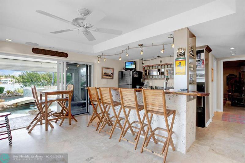  Single Family Homes Photo 63: 170 Sapodilla Dr  Islamorada,  FL 33036