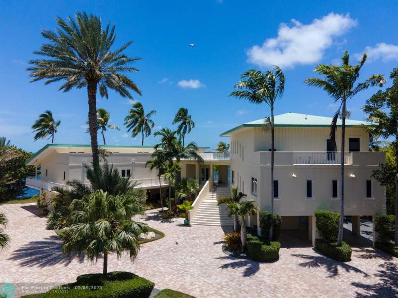  Single Family Homes Photo 7: 170 Sapodilla Dr  Islamorada,  FL 33036