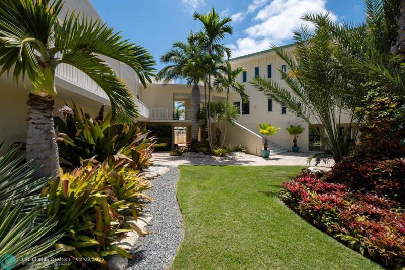  Single Family Homes Photo 74: 170 Sapodilla Dr  Islamorada,  FL 33036