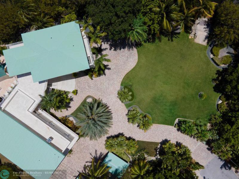  Single Family Homes Photo 77: 170 Sapodilla Dr  Islamorada,  FL 33036