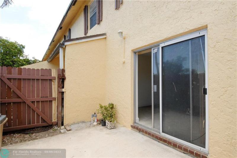  Condo & Townhome Photos