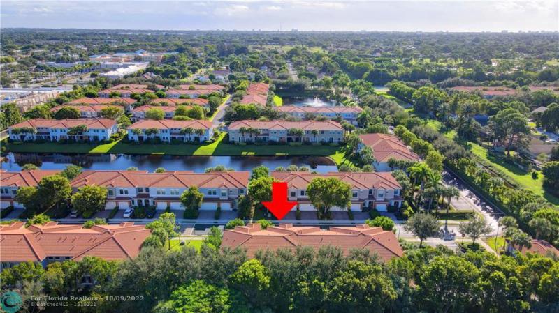  Condo & Townhome Photos