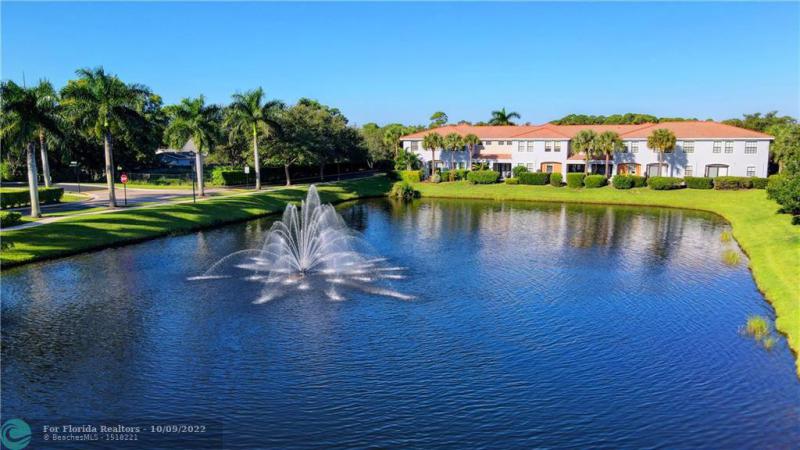  Condo & Townhome Photos