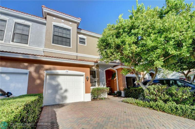  Condo & Townhome Photos