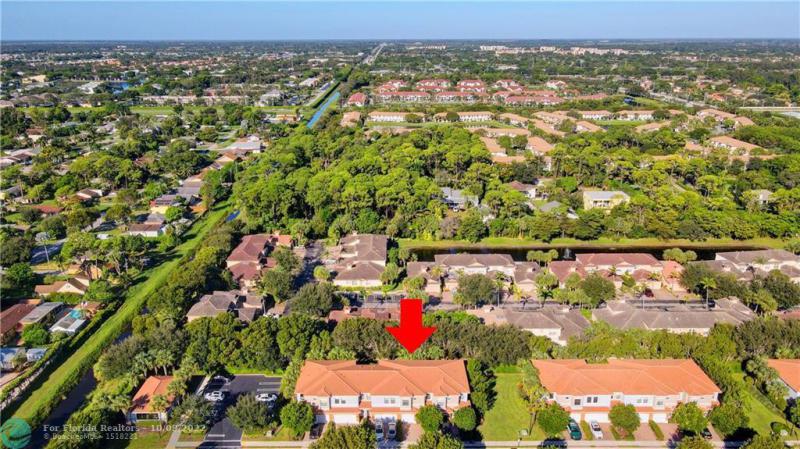 Condo & Townhome Photos