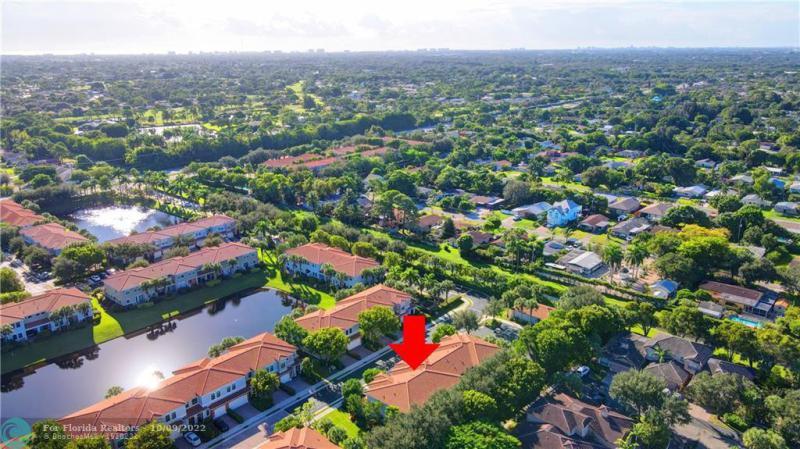  Condo & Townhome Photos