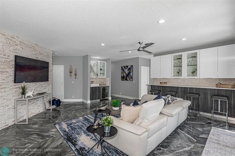  Single Family Homes Photo 12: 3541 Carlton Ln  Davie,  FL 33330