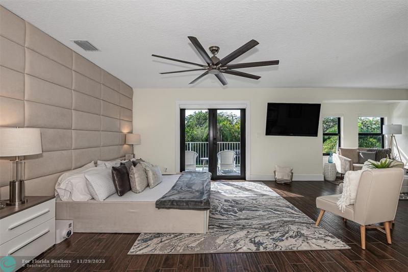  Single Family Homes Photo 16: 3541 Carlton Ln  Davie,  FL 33330