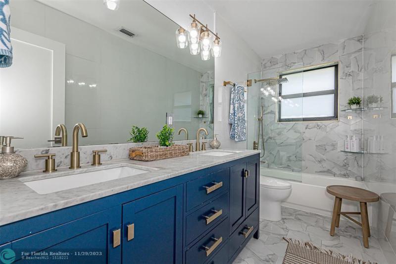  Single Family Homes Photo 25: 3541 Carlton Ln  Davie,  FL 33330