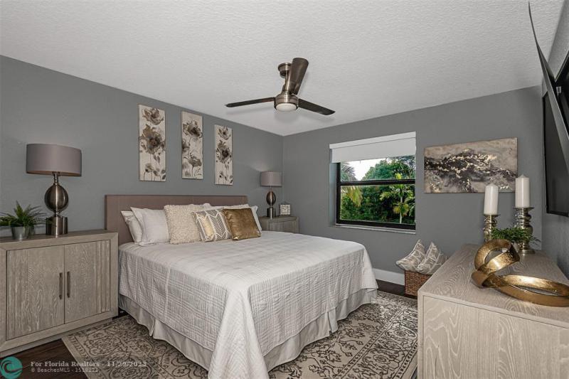  Single Family Homes Photo 26: 3541 Carlton Ln  Davie,  FL 33330