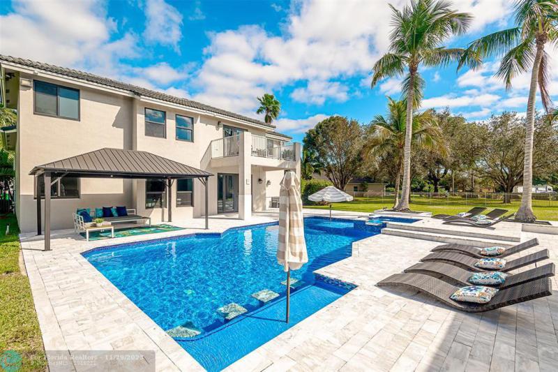  Single Family Homes Photo 35: 3541 Carlton Ln  Davie,  FL 33330