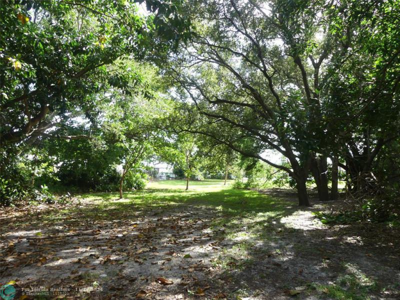  Commercial & Industrial Land Images 