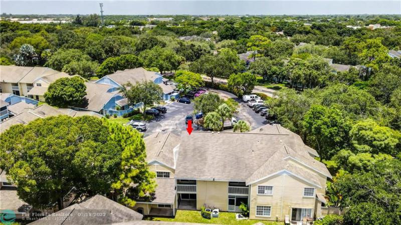  Condo & Townhome Photos