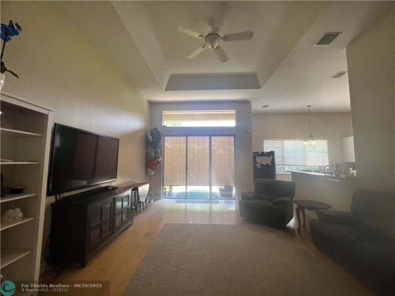  Single Family Homes Photo 12:  Miramar,  FL 33027