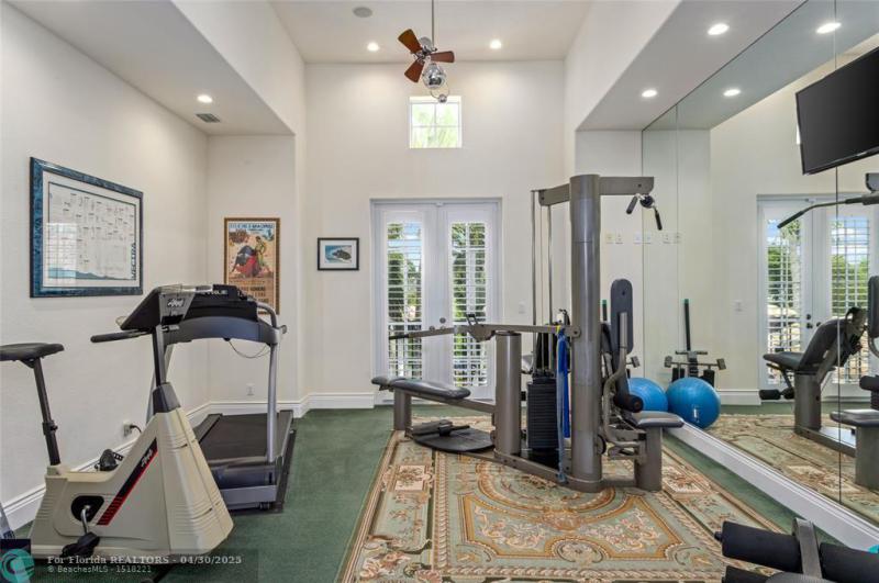  Single Family Homes Photo 33: 3111 NE 27th Ave  Lighthouse Point,  FL 33064