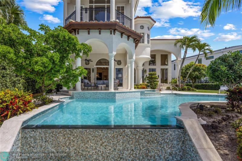  Single Family Homes Photo 47: 3111 NE 27th Ave  Lighthouse Point,  FL 33064