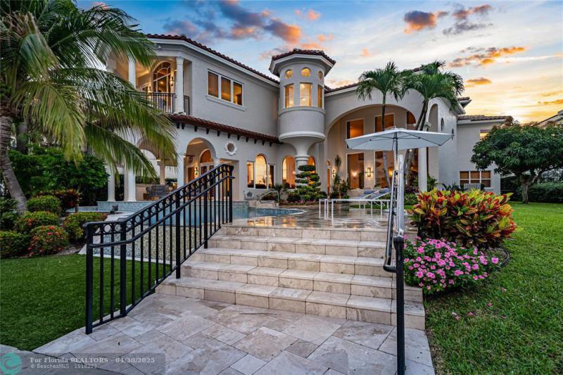  Single Family Homes Photo 51: 3111 NE 27th Ave  Lighthouse Point,  FL 33064