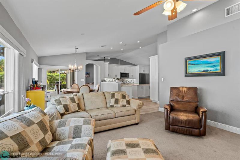  Single Family Homes Photo 12: 4188 NW 67th Ter  Coral Springs,  FL 33067