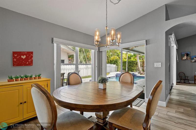  Single Family Homes Photo 14: 4188 NW 67th Ter  Coral Springs,  FL 33067