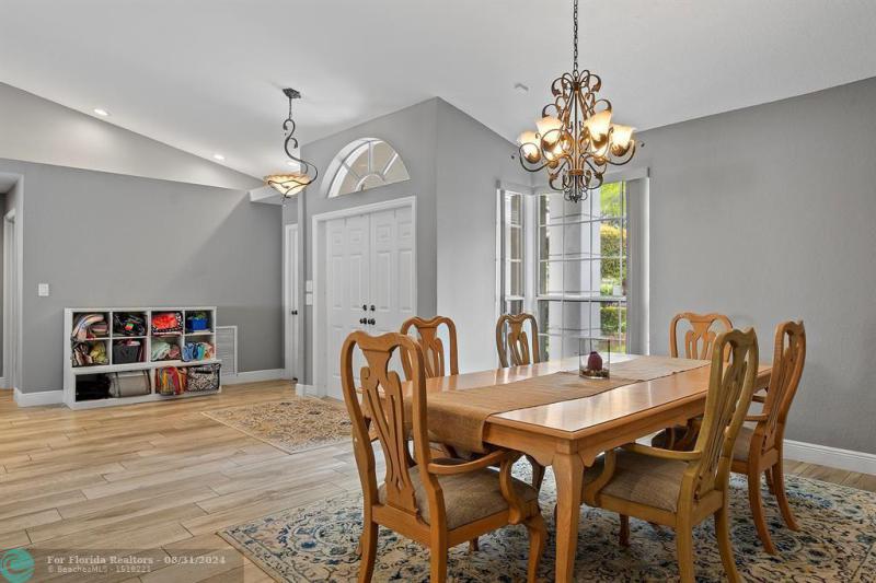  Single Family Homes Photo 17: 4188 NW 67th Ter  Coral Springs,  FL 33067