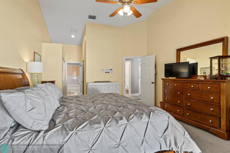  Single Family Homes Photo 20: 4188 NW 67th Ter  Coral Springs,  FL 33067