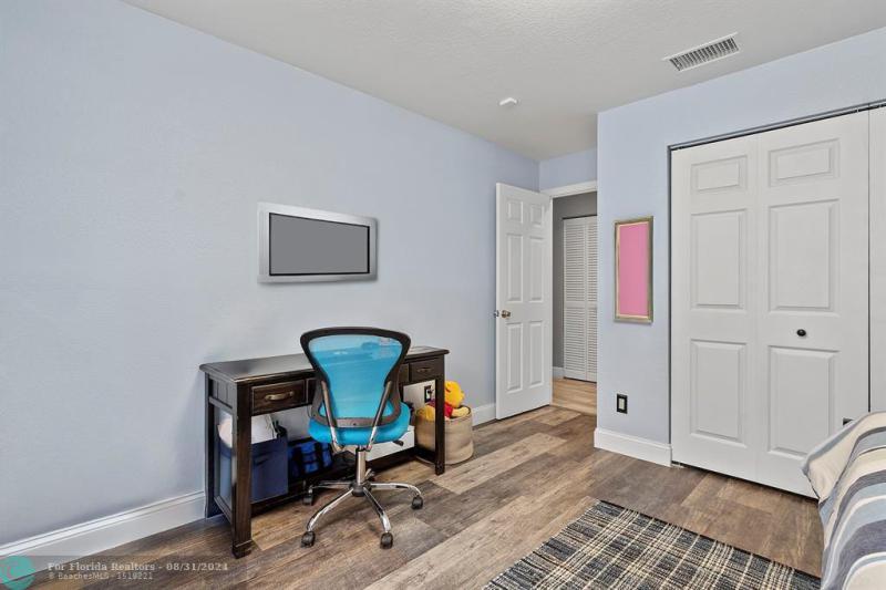  Single Family Homes Photo 23: 4188 NW 67th Ter  Coral Springs,  FL 33067