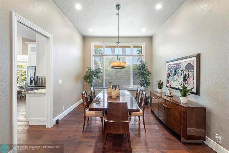  Single Family Homes Photo 11: 7577 NW 50th Ct  Coral Springs,  FL 33067