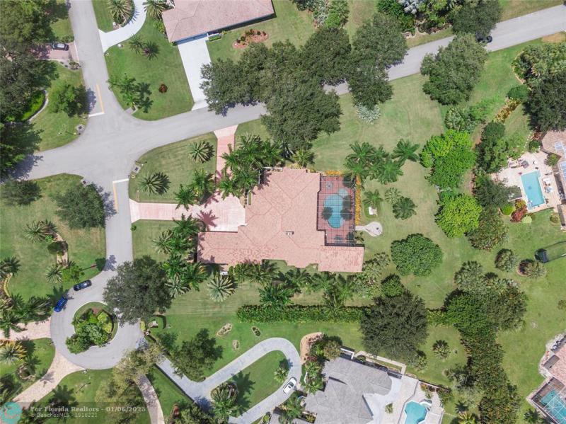  Single Family Homes Photo 2: 7577 NW 50th Ct  Coral Springs,  FL 33067