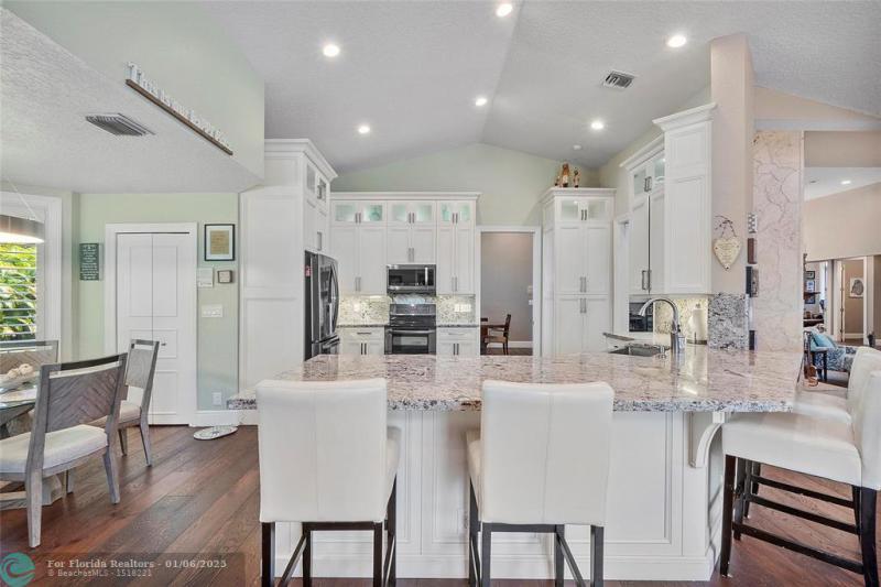  Single Family Homes Photo 20: 7577 NW 50th Ct  Coral Springs,  FL 33067