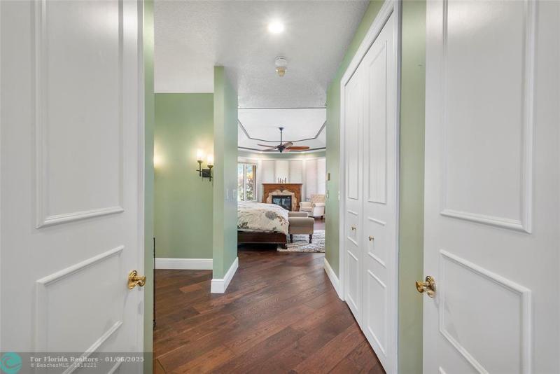  Single Family Homes Photo 22: 7577 NW 50th Ct  Coral Springs,  FL 33067