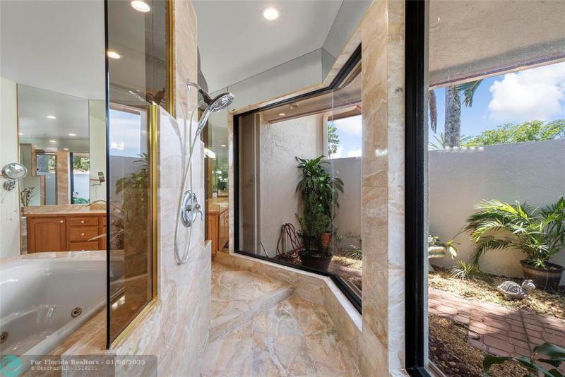  Single Family Homes Photo 31: 7577 NW 50th Ct  Coral Springs,  FL 33067