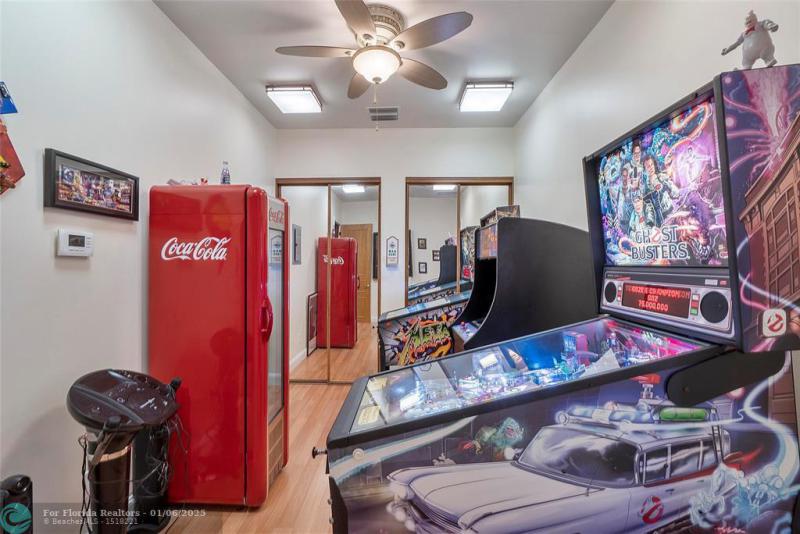  Single Family Homes Photo 33: 7577 NW 50th Ct  Coral Springs,  FL 33067