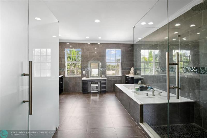  Single Family Homes Photo 21: 253 Tropic Drive  Lauderdale By The Sea,  FL 33308