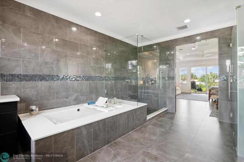  Single Family Homes Photo 23: 253 Tropic Drive  Lauderdale By The Sea,  FL 33308