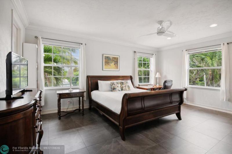  Single Family Homes Photo 24: 253 Tropic Drive  Lauderdale By The Sea,  FL 33308