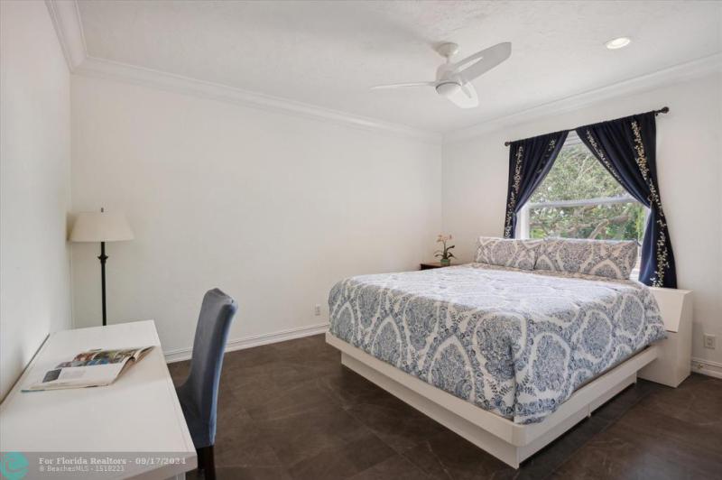  Single Family Homes Photo 25: 253 Tropic Drive  Lauderdale By The Sea,  FL 33308