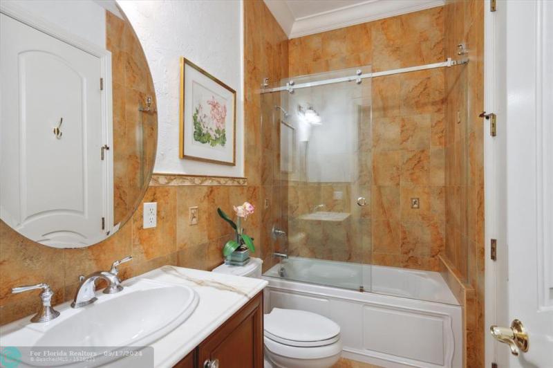  Single Family Homes Photo 29: 253 Tropic Drive  Lauderdale By The Sea,  FL 33308