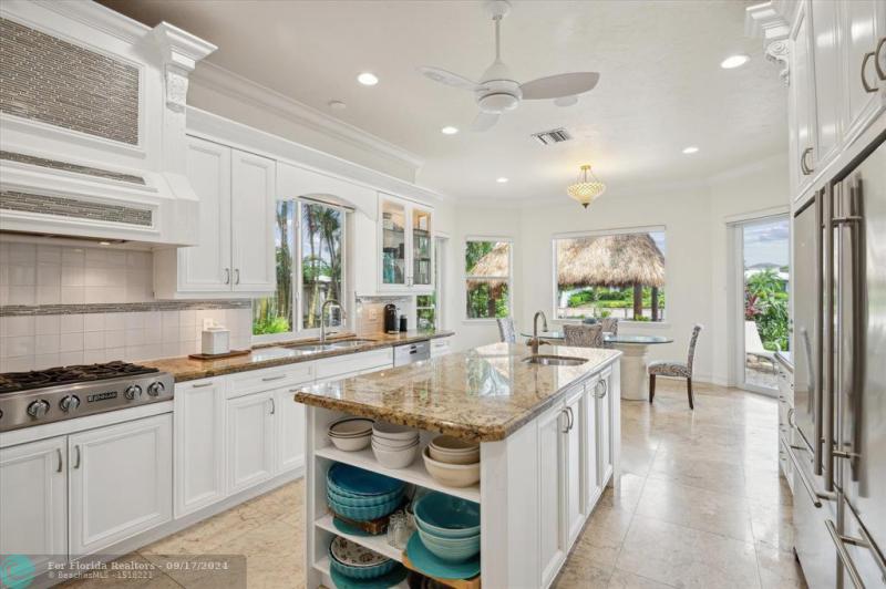  Single Family Homes Photo 3: 253 Tropic Drive  Lauderdale By The Sea,  FL 33308