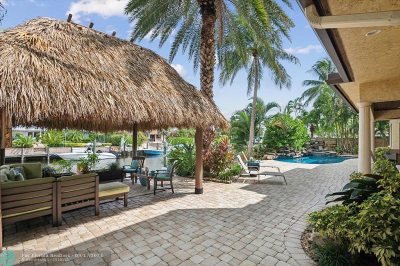  Single Family Homes Photo 31: 253 Tropic Drive  Lauderdale By The Sea,  FL 33308