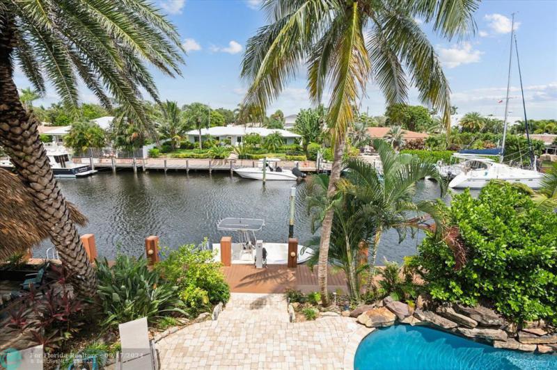  Single Family Homes Photo 35: 253 Tropic Drive  Lauderdale By The Sea,  FL 33308